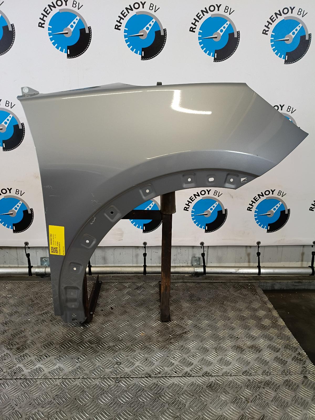 Bekijk Auto-onderdeel VOORSCHERM R FORD PUMA 2025