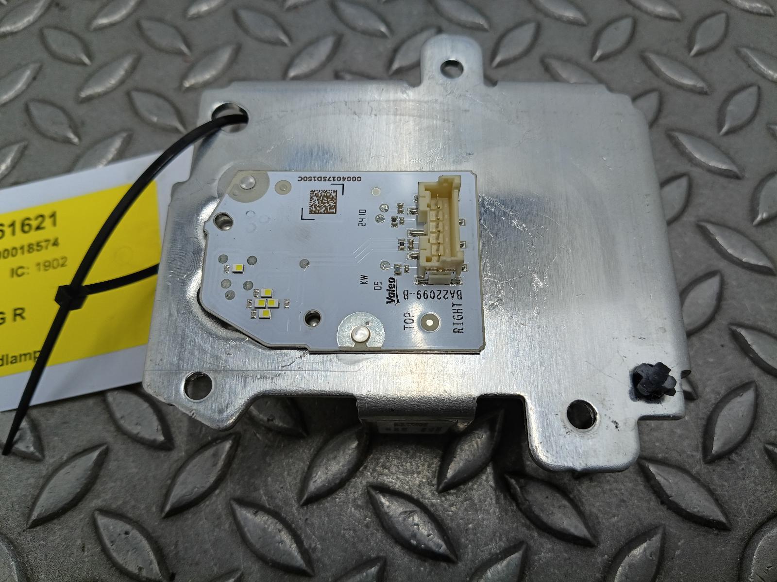Bekijk Auto-onderdeel DAGRIJVERLICHTING R FORD PUMA 2024