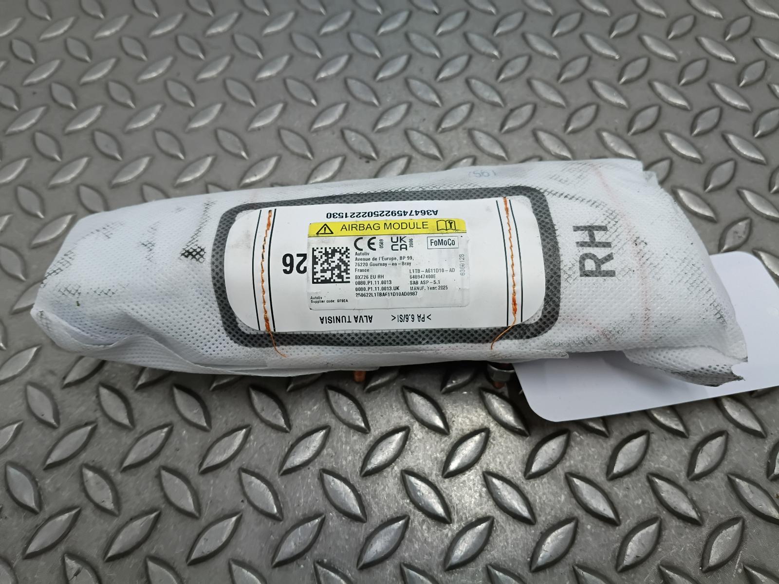 Bekijk Auto-onderdeel AIRBAG RECHTS FORD PUMA 2025