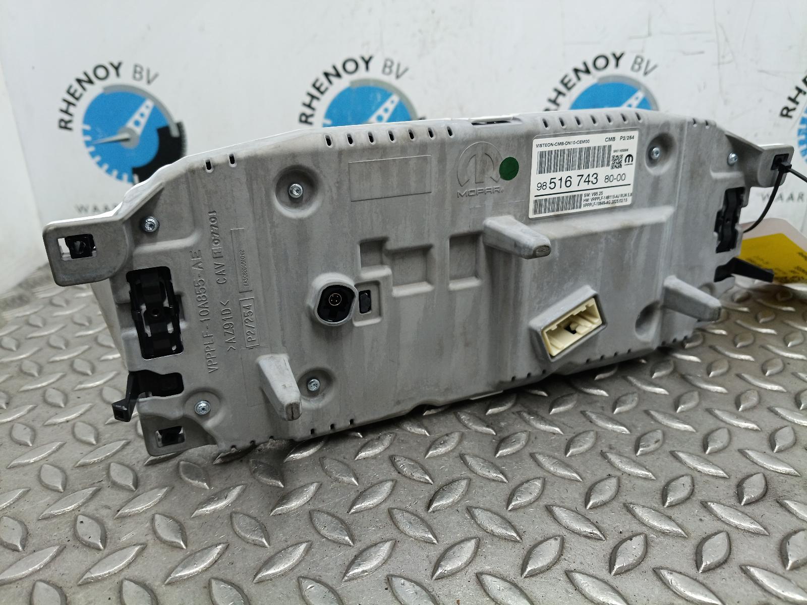 View Auto part KLOKKENPANEEL PEUGEOT 208 2025