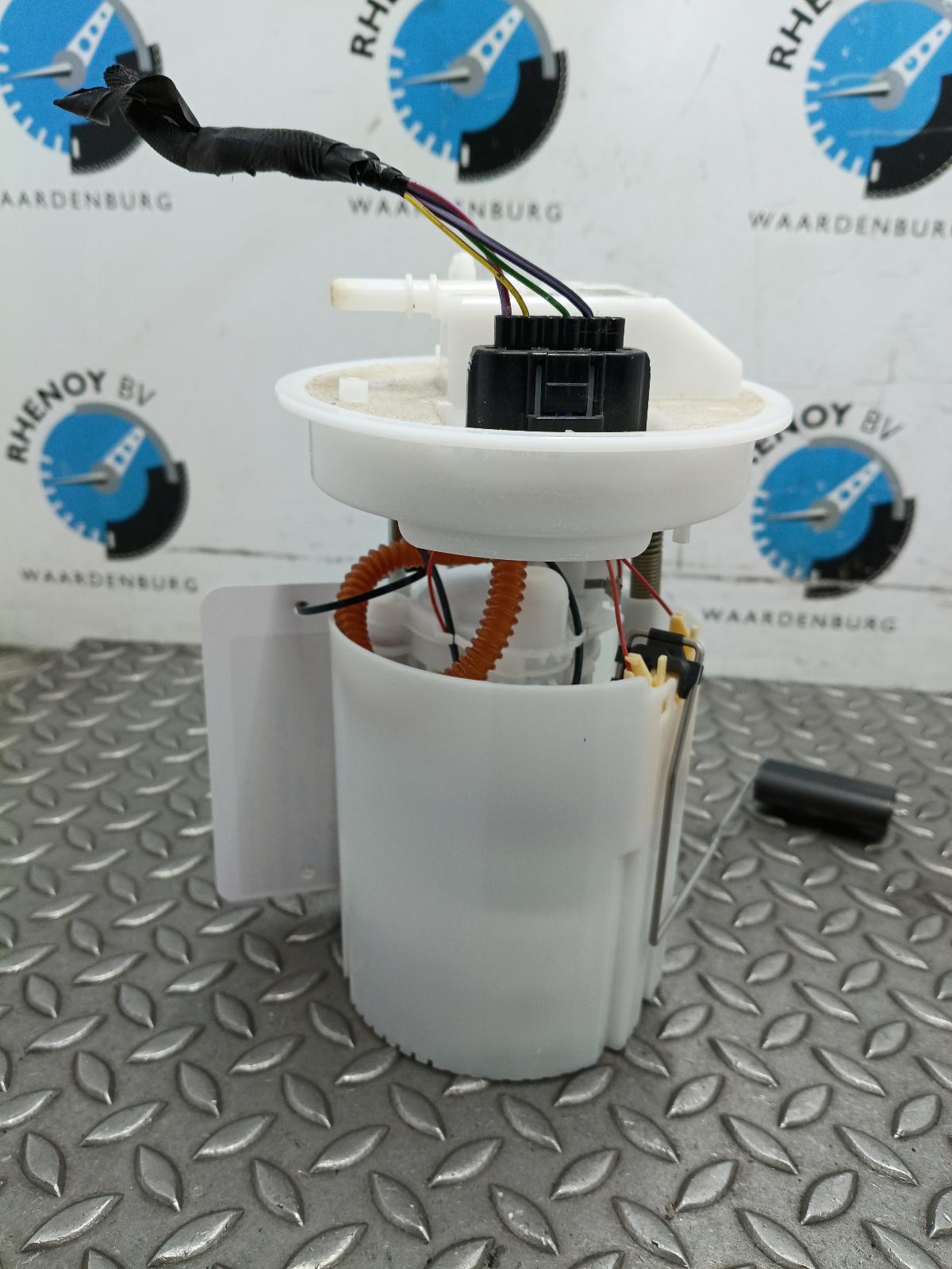 Bekijk Auto-onderdeel BRANDSTOF POMP (IN TANK)  FORD PUMA 2025