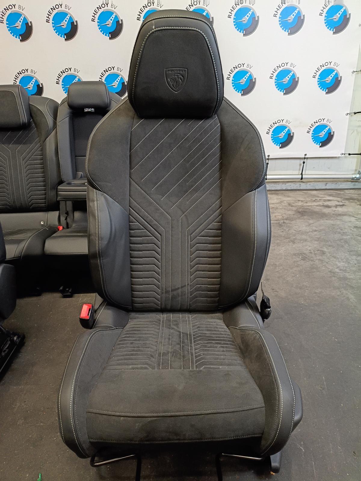 View Auto part INTERIEUR COMPLEET PEUGEOT 5008 2024