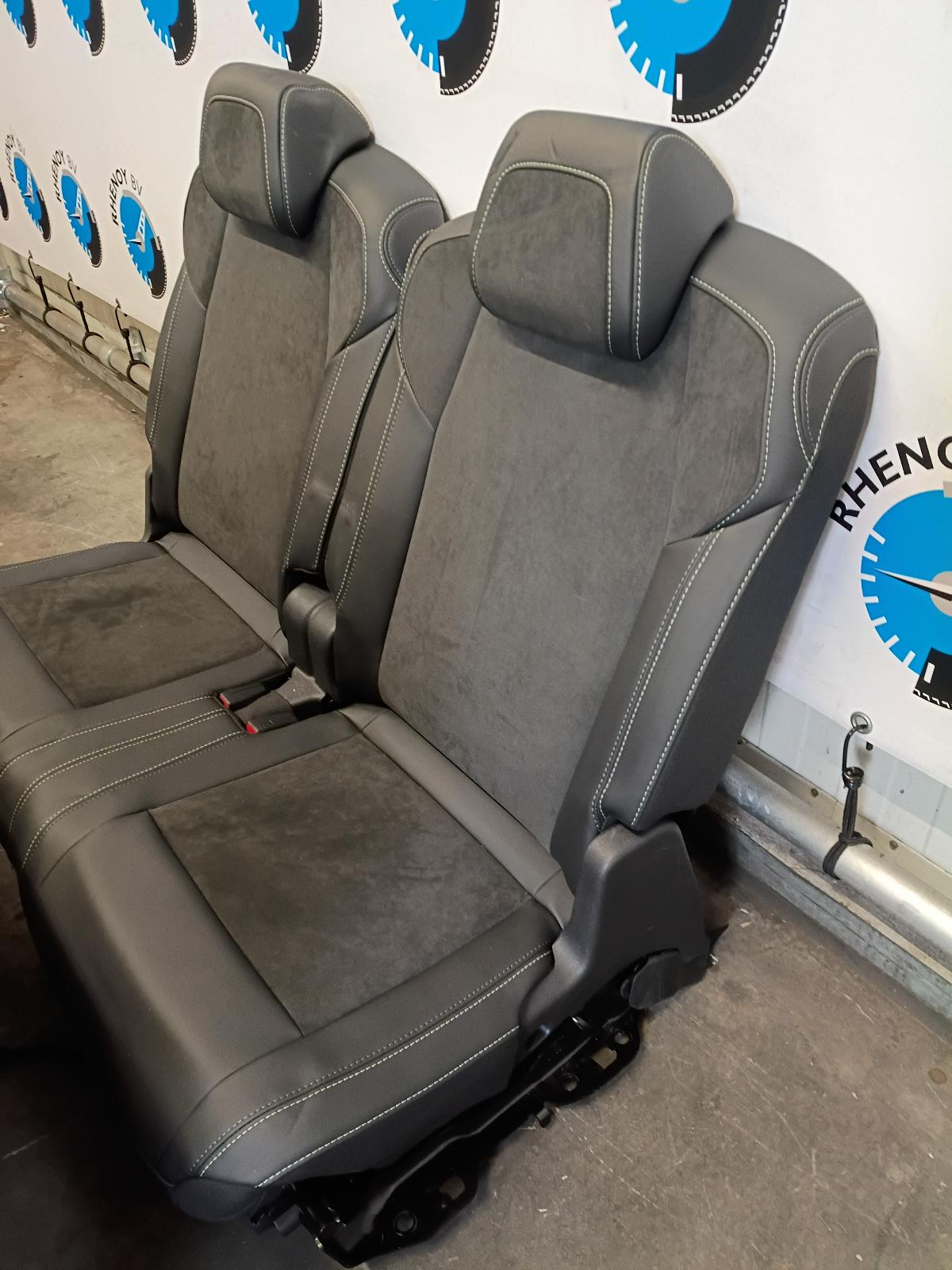View Auto part INTERIEUR COMPLEET PEUGEOT 5008 2024