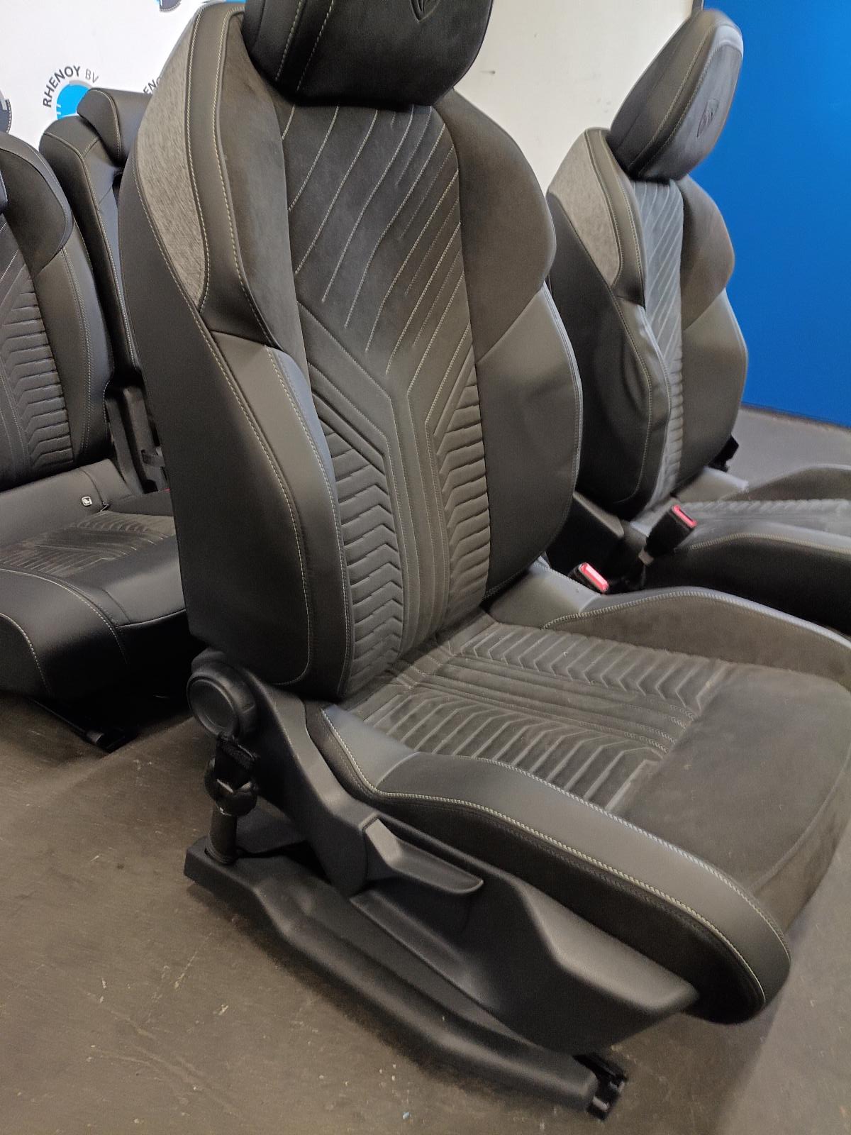 View Auto part INTERIEUR COMPLEET PEUGEOT 5008 2024