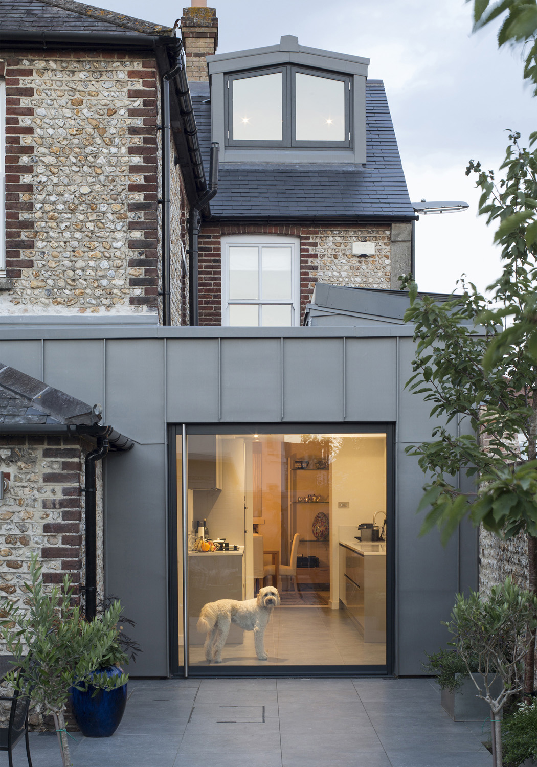 Whyke Lane by fiftypointeight architecture + interiors