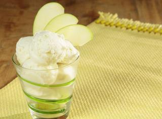 Come preparare il gelato alla mela verde