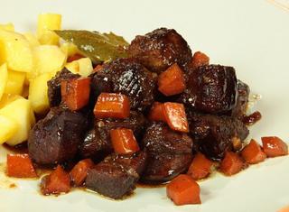 Ricetta: cinghiale alle mele