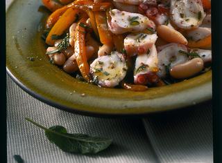 Come preparare il polpo con i fagioli