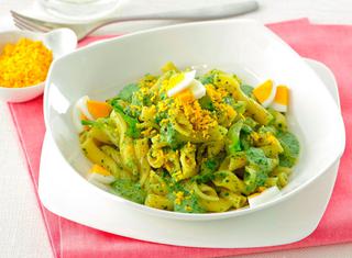 Pasta in verde con salsa mimosa