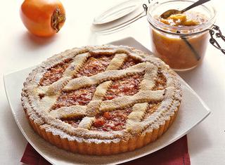 Crostata con marmellata di cachi e amaretti