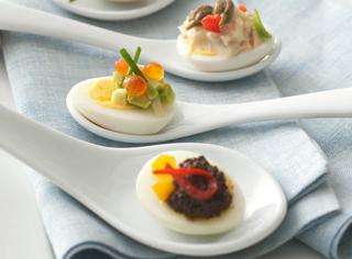 Antipasto con le uova di quaglia