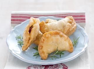 Panzerotti fritti alla salsiccia