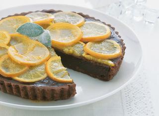 Crostata morbida con cioccolato e marmellata d'arance