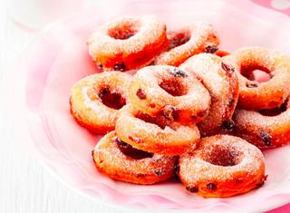 Ciambelle di patate e frutta