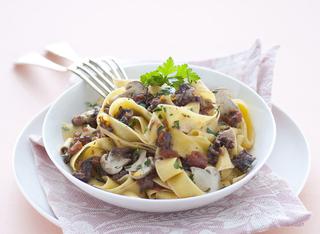 Ricetta: pappardelle al ragù di cinghiale e porcini