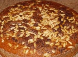 Ricetta: torta di yogurt e pinoli