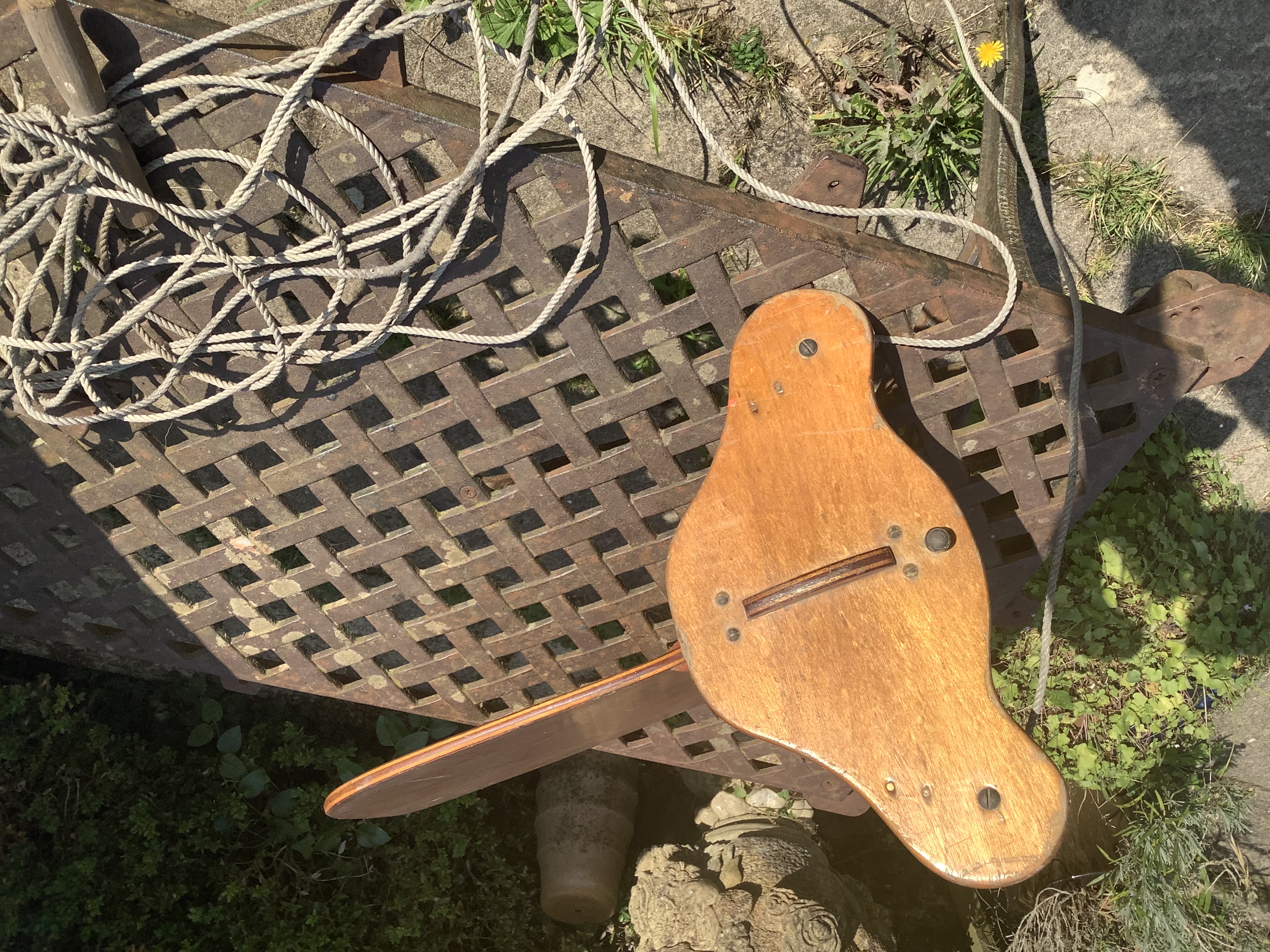 Old wooden rudder - image 2