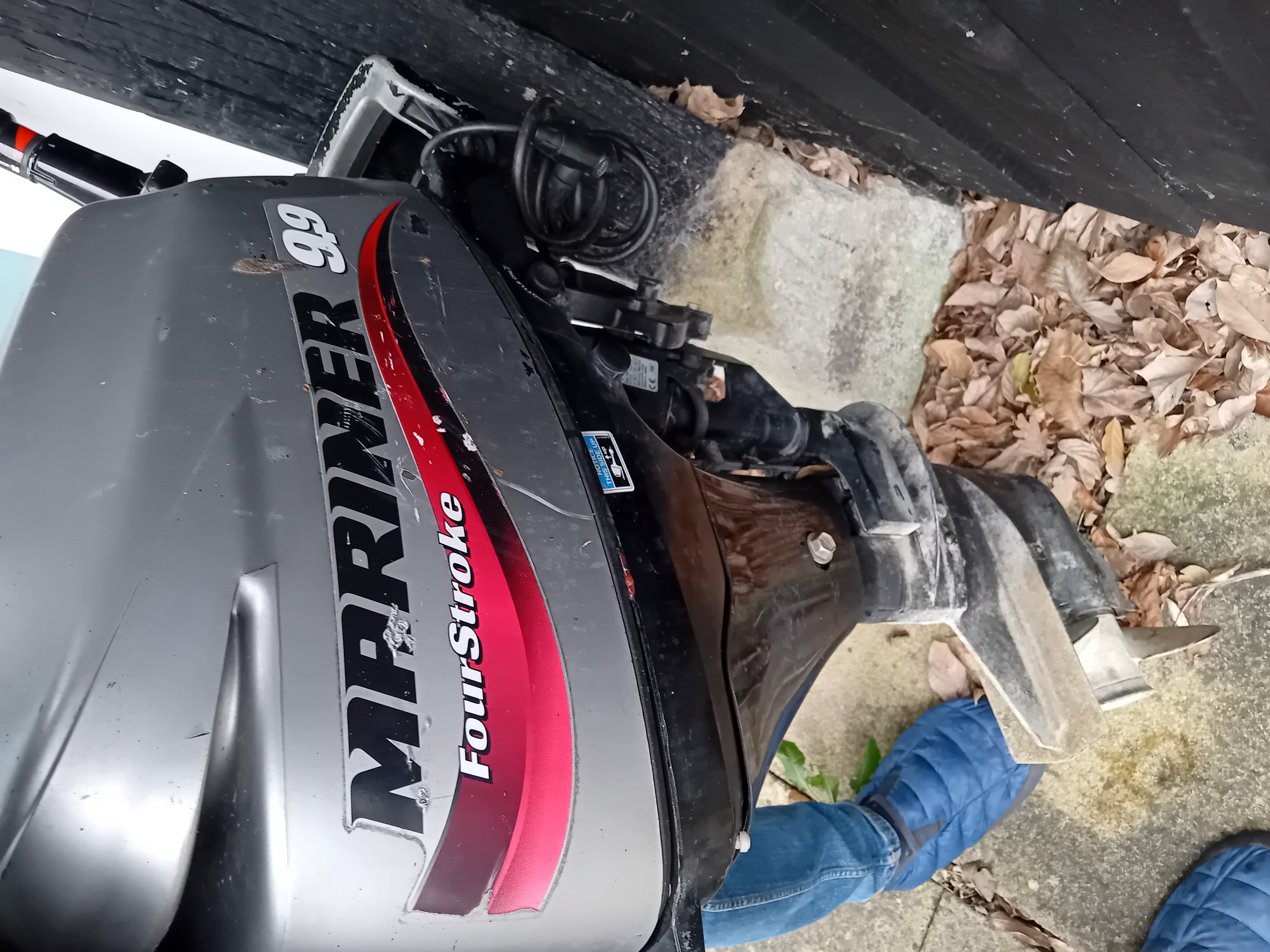 Mariner 9.9 4 stroke. Short shaft. Tiller control