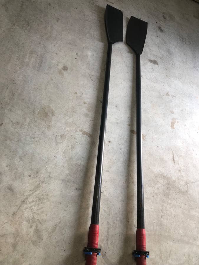 2005 Little River “Olympic “ rowing shell. Light weight approx 40#, 26’ in length. Very good condition - image 2