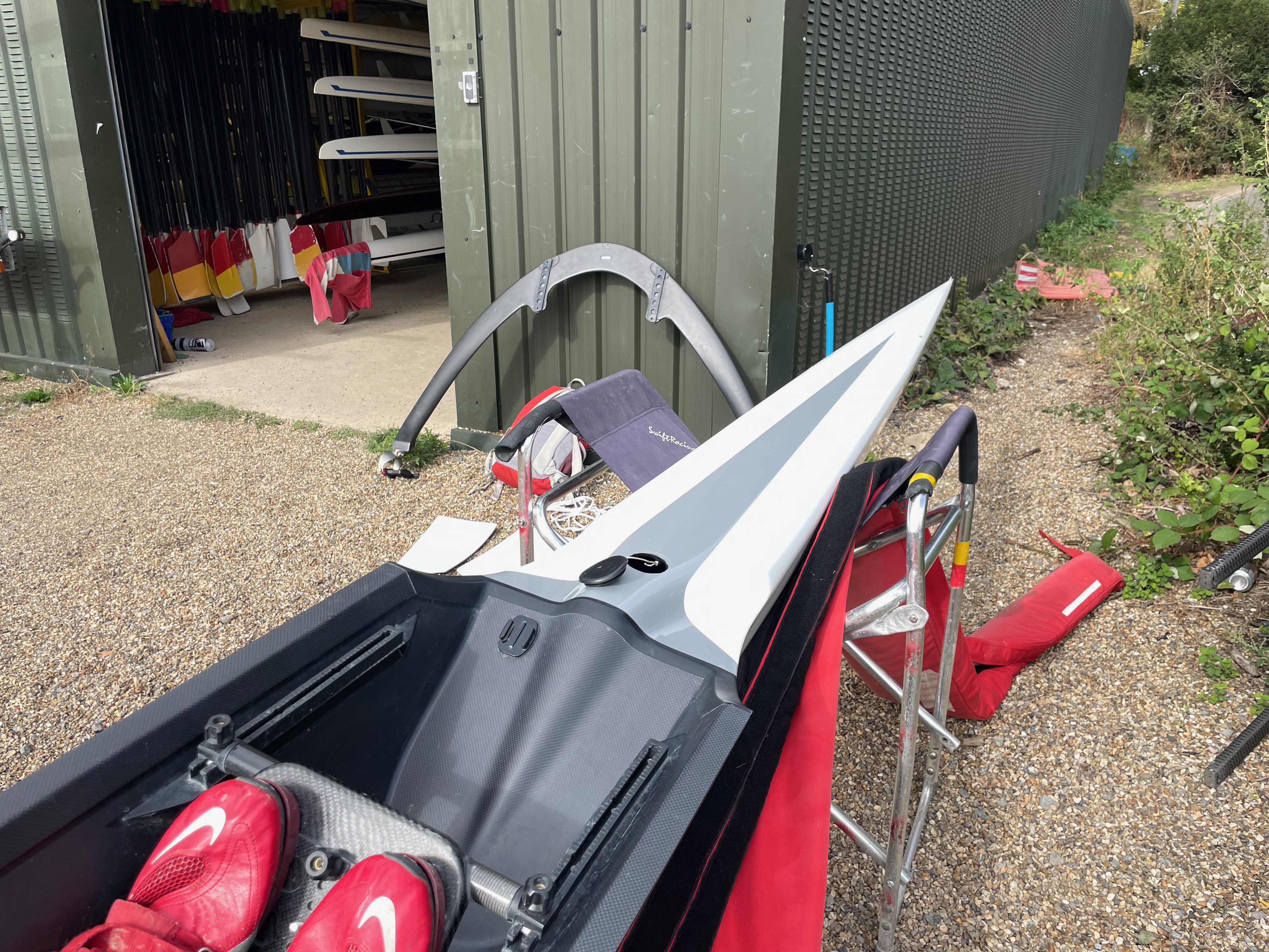 Wintech Cobra 75-85kg incl oars, boat bag, rigger bag - image 4