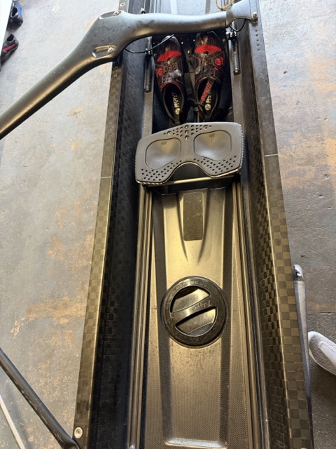 2018 F17 2- carbon stern wing - image 3