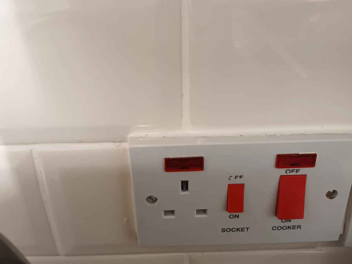 Response Electrical work photo 2