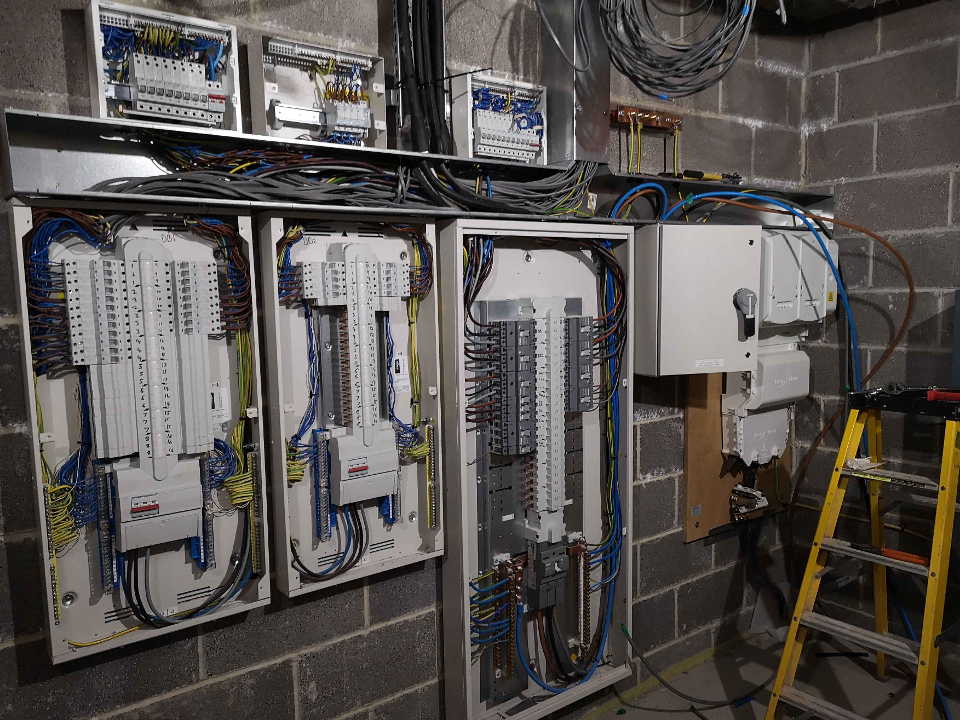 JJ ELECTRICAL CONNECTIONS LTD in Gloucester Rated People