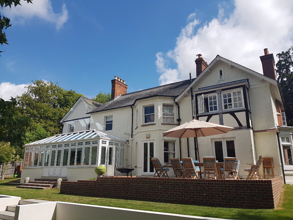 JP Painting and Decorating Services LTD in Yateley Rated People