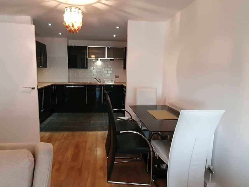 IVS CLEANING LTD - DOMESTIC AND COMMERCIAL CLEANING SERVICES work photo 3