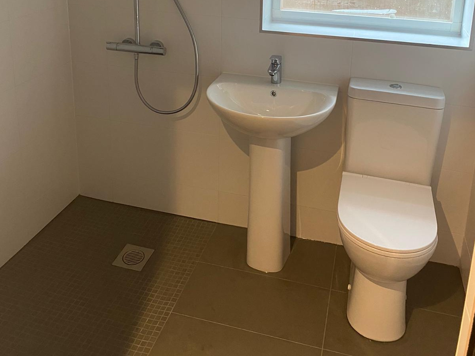 Nu-Age Heating & Interiors Ltd work photo 3