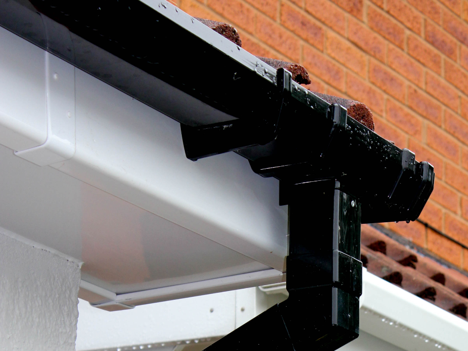 PELSALL WINDOWS AND GLASS LTD work photo 4