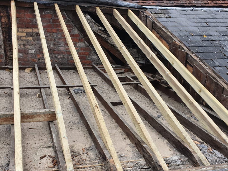 PREMIER ROOFING, GUTTERS & DRIVEWAYS LIMITED in Oxford Rated People