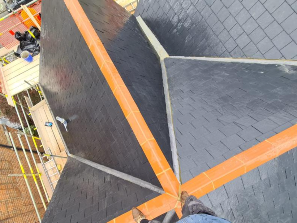 PREMIER ROOFING, GUTTERS & DRIVEWAYS LIMITED in Oxford Rated People