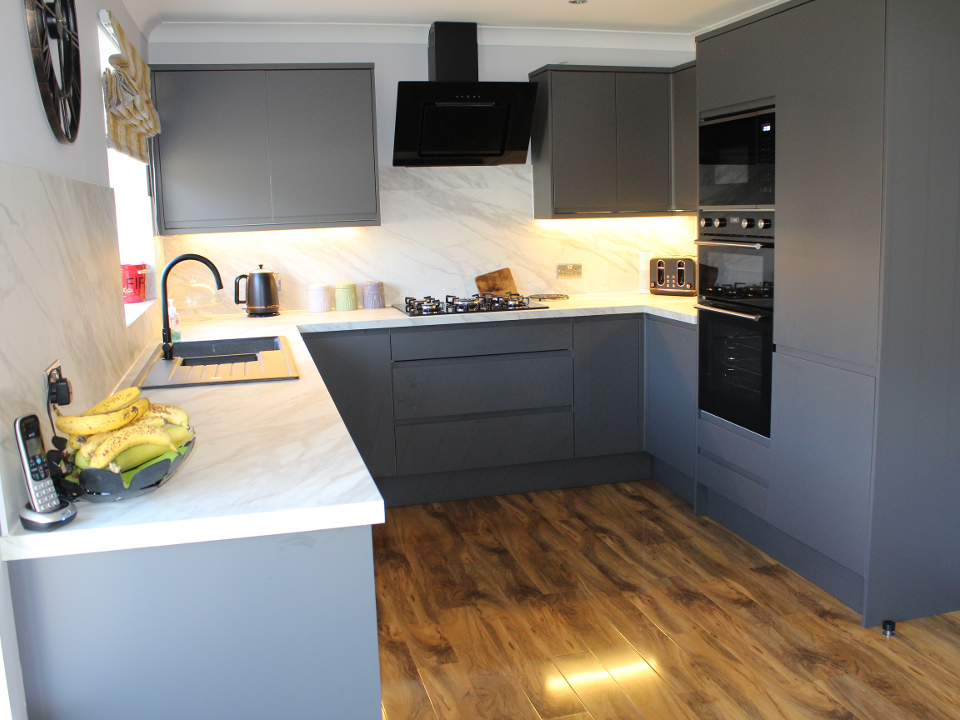 R G BUILDING SERVICES (LEEDS) LTD work photo 3