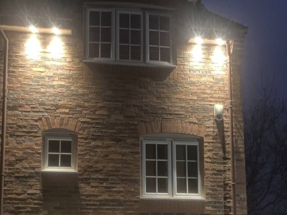 HME ELECTRICAL SOLUTIONS work photo 2