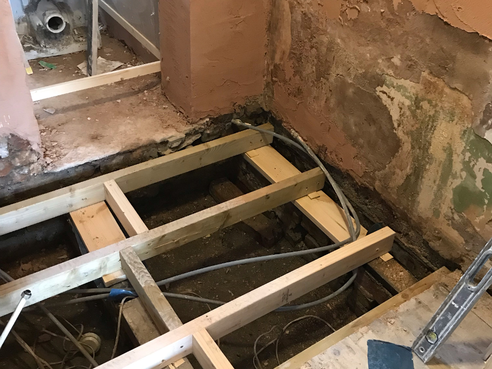 LONDON CARPENTRY & CONSTRUCTION work photo 4