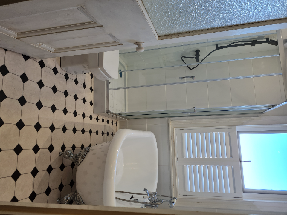 Royals Plumbing work photo 7