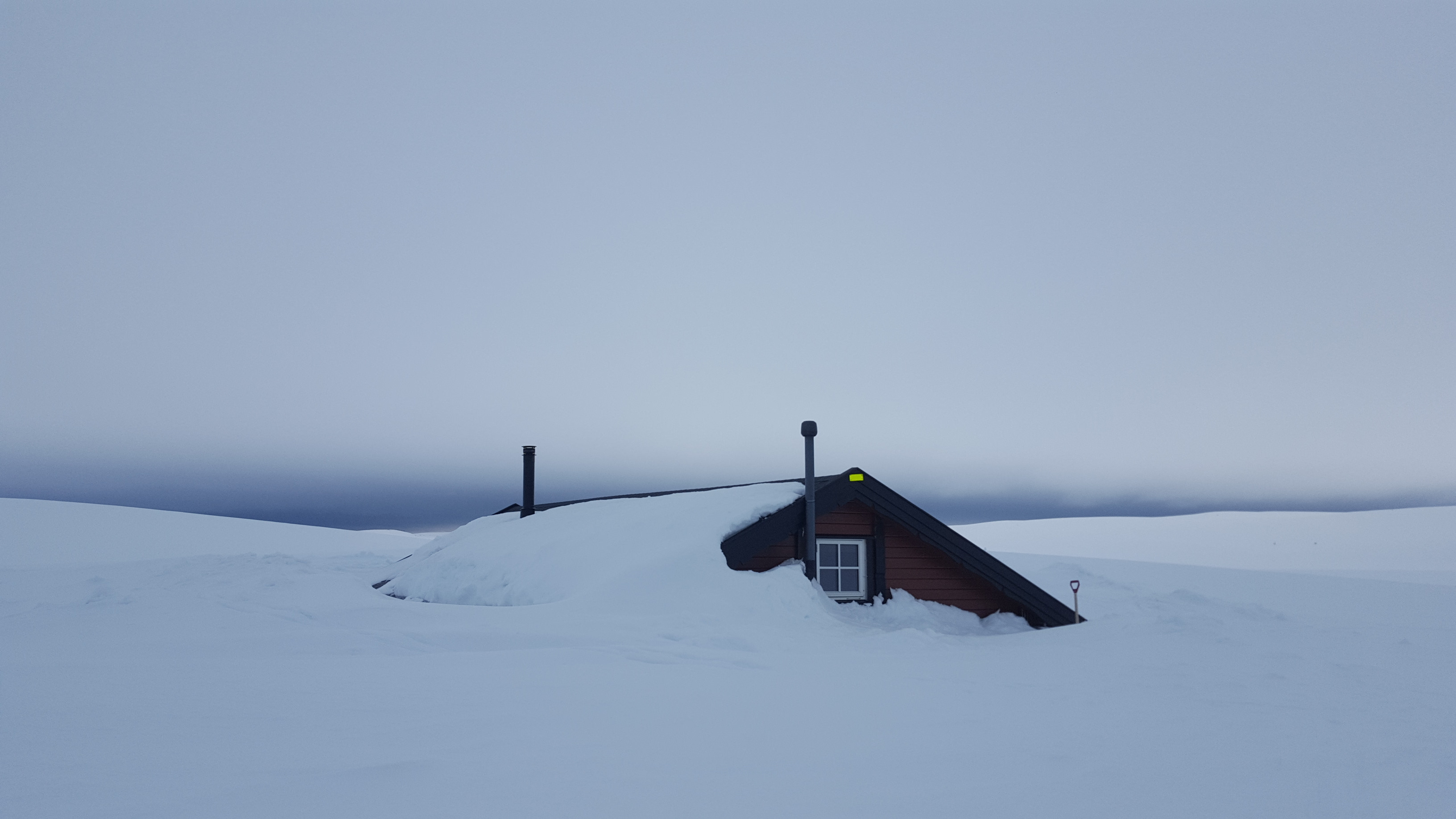 Nedsnødd hytta Nedsnødd hytta