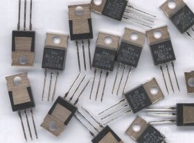 BUK454/500 N 3,3/3,7A 500V 75W TO-220 TRANZYSTOR