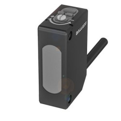 Czujniki fotoelektryczne w obudowie prostokątnej BALLUFF PNP zakres 1 m