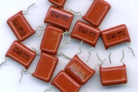 120nF/400V r=12mm KONDENSATOR