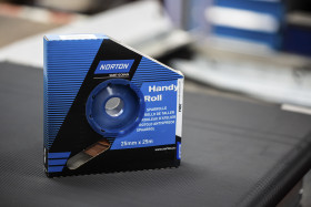 Papier ścierny ziarnistość P400 Rolka papieru ściernego Norton