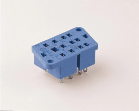 Gniazdo do serii 55.32/85.02 PIN-y lutownicze, montaż na przepuście płyty montażowej, obudowy M3, (klip metalowy) 94.32SMA /50sz