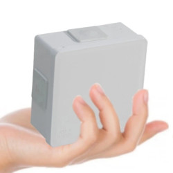 VP-01 Puszka n/t 86x86x40mm IP55 4-wl klik dł.gum. biała.