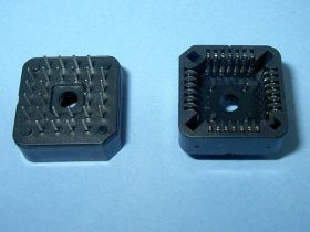 PLCC 28-PIN PODSTAWKA CYNOWANA 3512