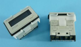 LICZNIK IMPULSÓW PANELOWY ZYC03-8L 100ms