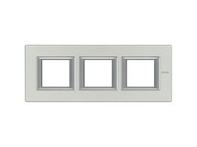 AXOLUTE Ramka 3 potrójna prostokątna pozioma 3X2 moduły szczotkowane aluminium HA4802M3HXC LEGRAND