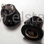 Gniazdo antenowe do obudowy wciskane