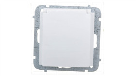 Sentia Gniazdo Bryzgoszczelne Z/U Ip44 Z Przesłonami Białe 1436-10