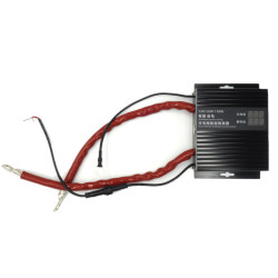 Izolator akumulatorów 12V 24V LCD separator elektroniczny 150A